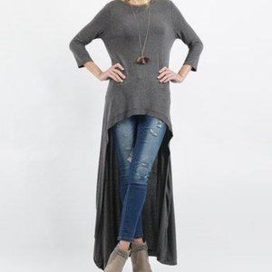 NWT Three-Quarter Sleeve Hi-Low Tunic  - Medium